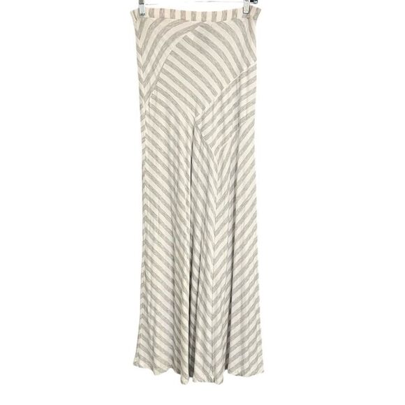 Design History Gray & White Stripped Maxi Skirt Chevron Pull In Sz XXL NWT MSRP - Picture 2 of 5